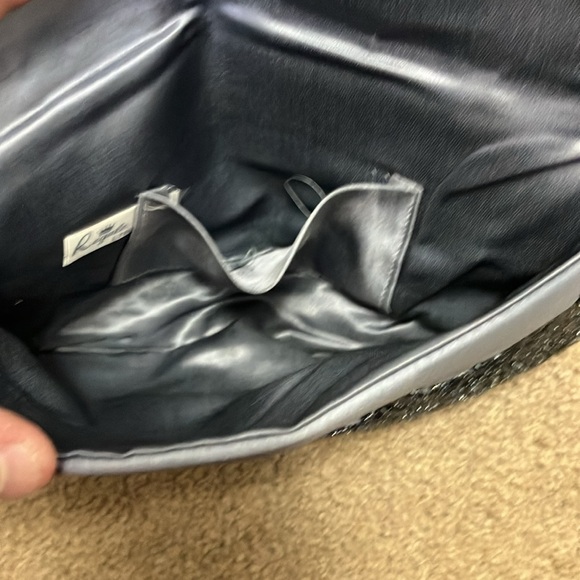 Vintage La Regale beaded purse.  Gorgeous beadwork - Picture 3 of 7